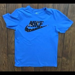 Nike T shirt boys size small lightly used